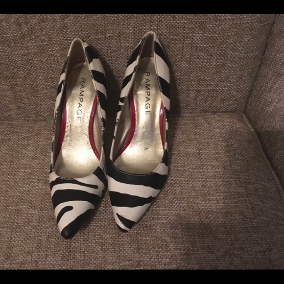 PRELOVED Sexy ✨ pumps - Picture 3 of 3